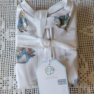 NWT Pottery Barn Kids White Peter Rabbit Sleepwear Size 18-24 Month